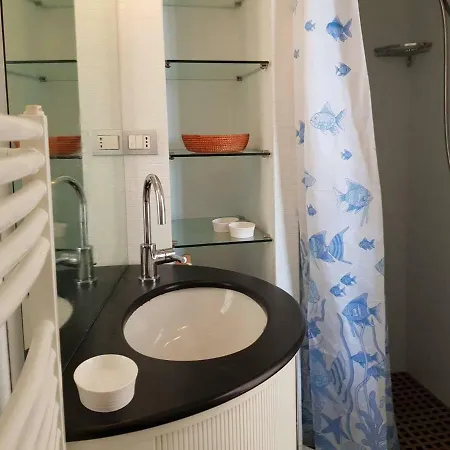 Fivestay Casa Gabri 2 Monolocale a picco sul mare Vernazza Esterno foto